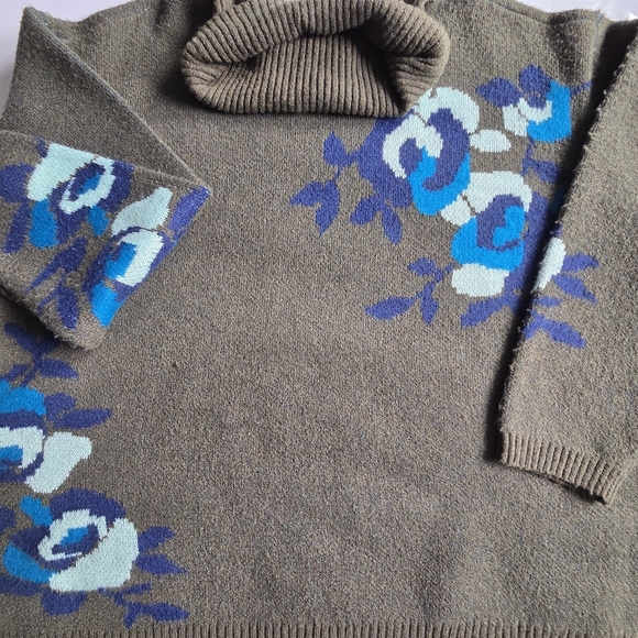 St. John's Bay Long Sleeve Floral Pullover Sweater - Picture 3 of 10